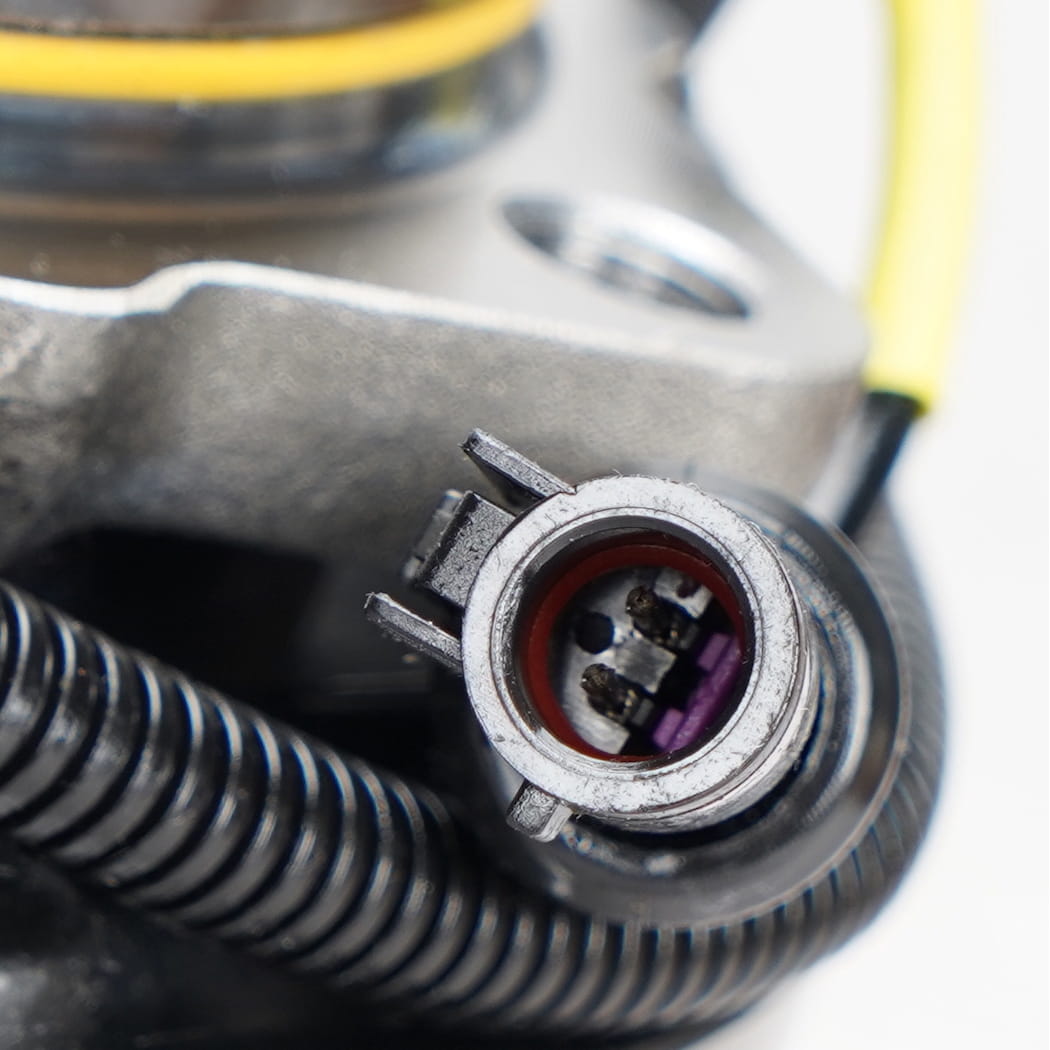 Hanhub 515083 F-450 Süper Görev F-550 Süper Görevle Uyumlu Ön Tekerlek Gövdesi ve Rulman Montajı SP940202 BR930639 7C3Z1104E 6C3Z1104EA 10-LUG